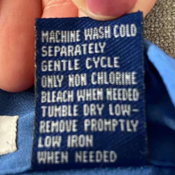 DCC Stretch Sleeveless Blouse - Picture 4 of 6